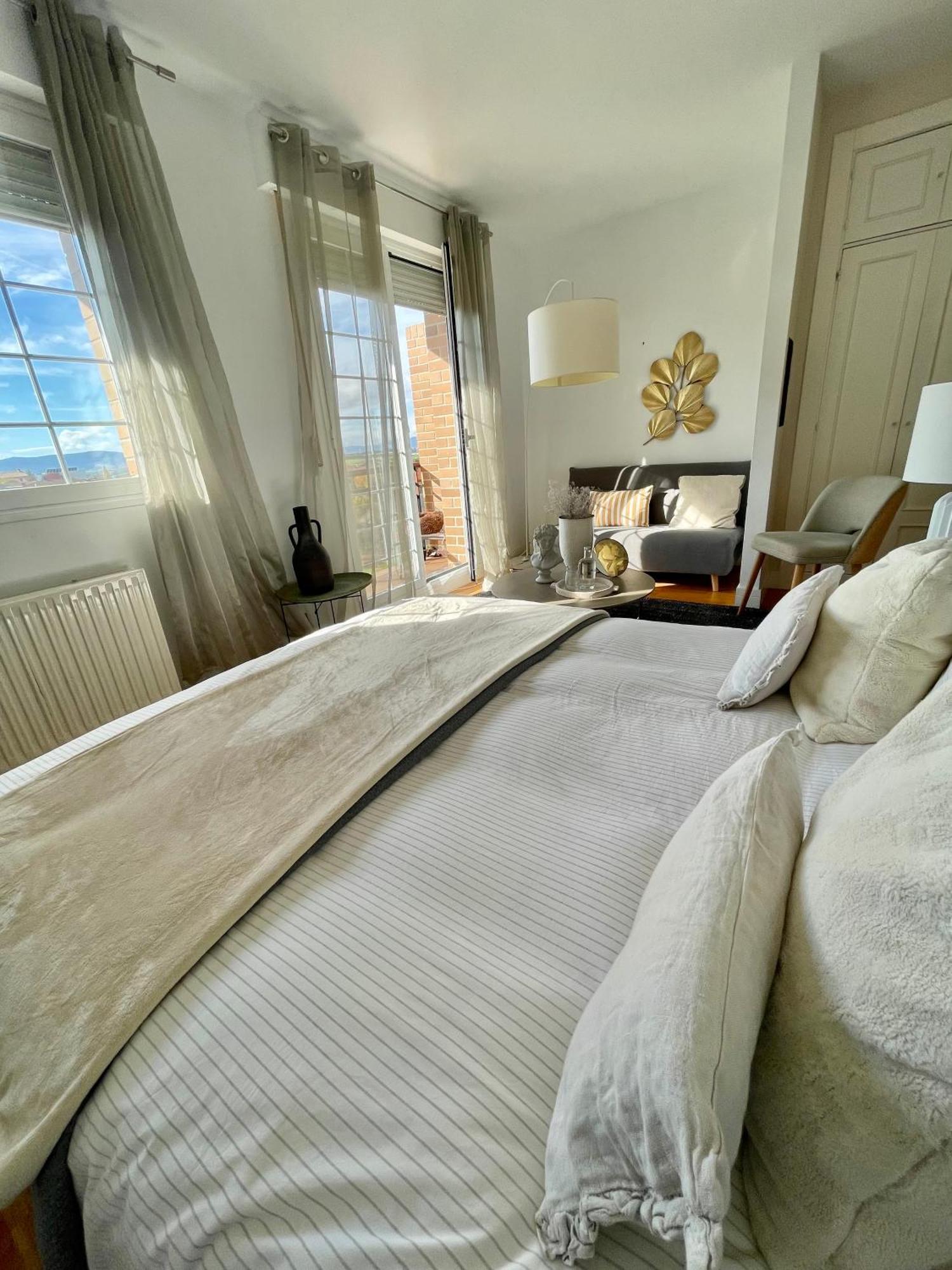 Estilosa Casa Golf Suites Gorraiz Extérieur photo
