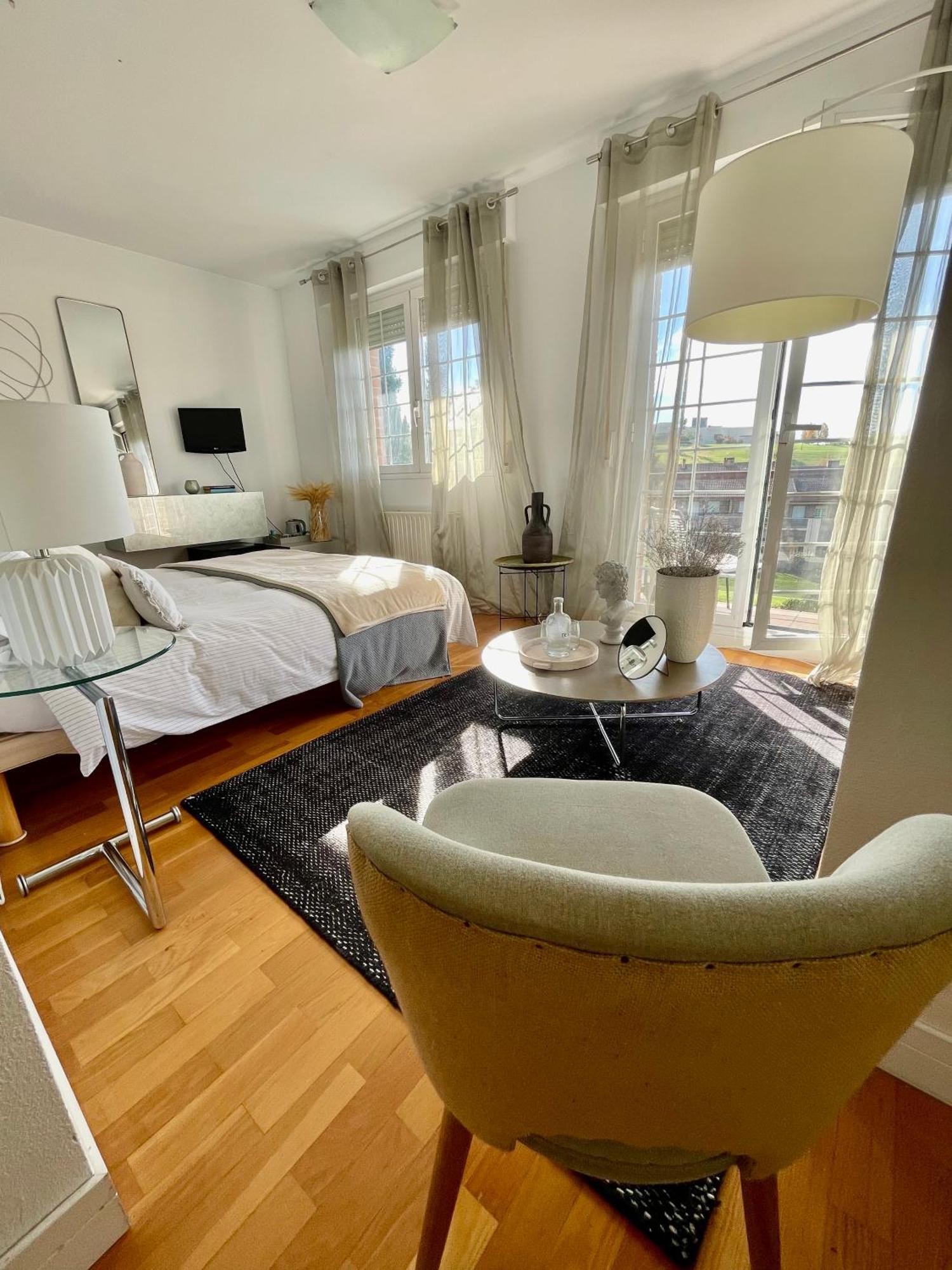 Estilosa Casa Golf Suites Gorraiz Extérieur photo